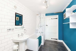 Een douche, een haardroger