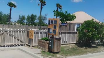 Enceinte de lâhĂ©bergement