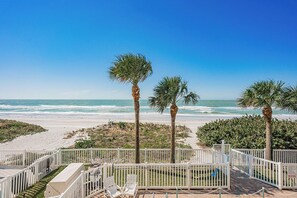 Property grounds - Sun & Sea B200 - GULF FRONT (Indian Rocks Beach)