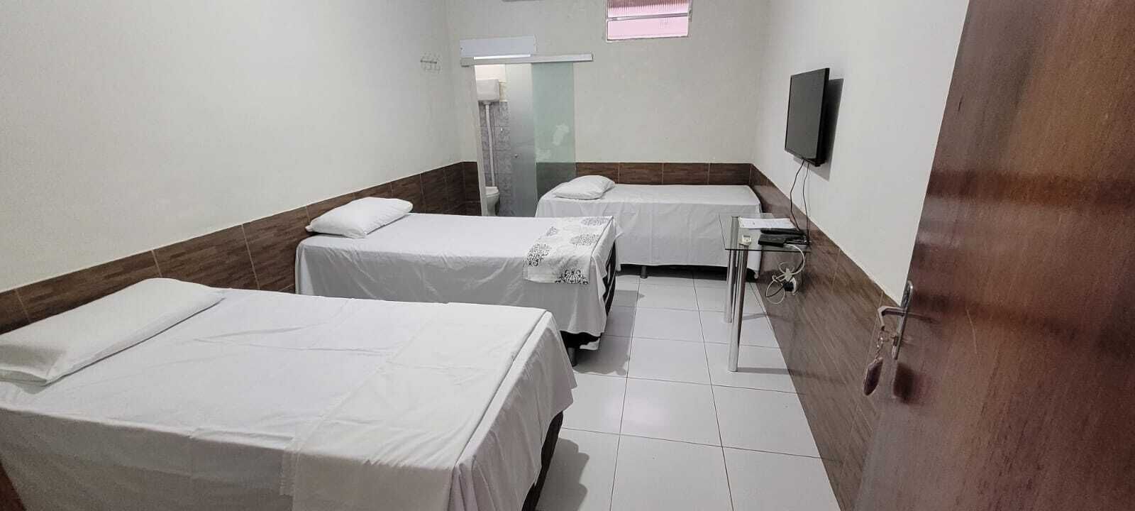 Kolmen hengen luksushuone, ilmastointi | Ilmainen Wi-Fi