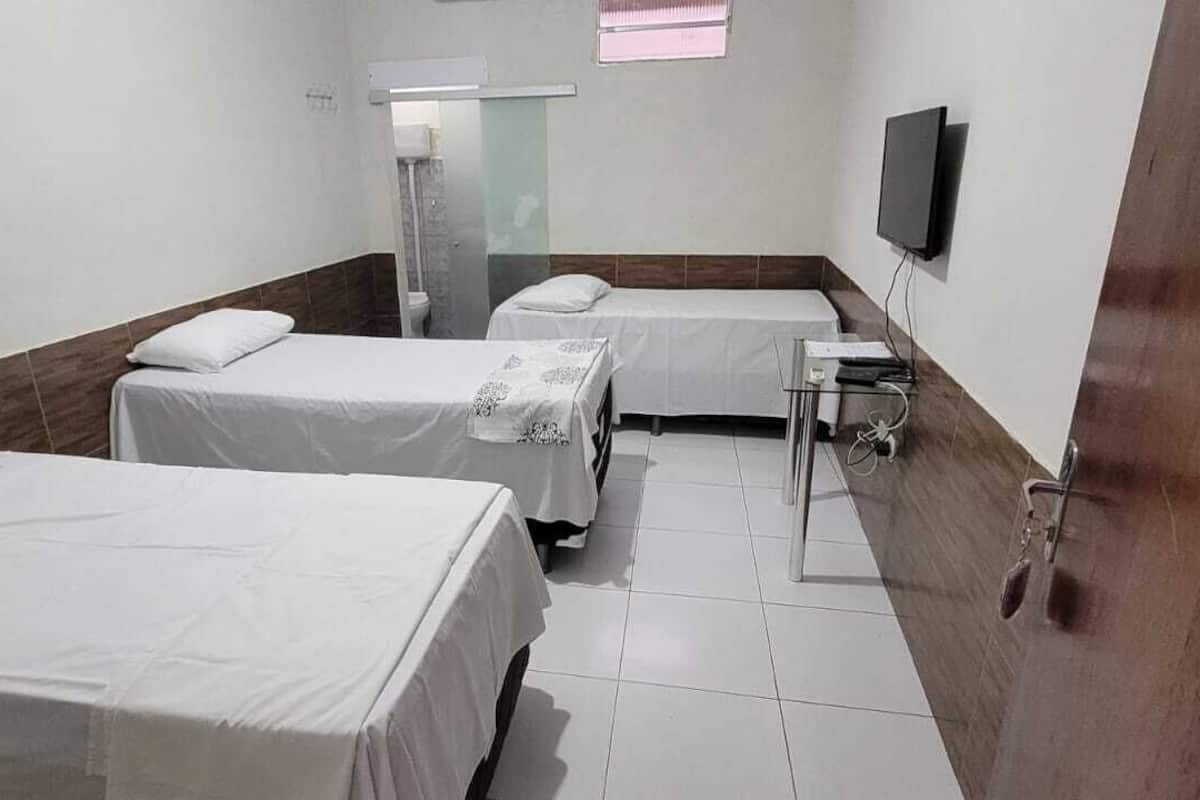 Kolmen hengen luksushuone, ilmastointi | Ilmainen Wi-Fi