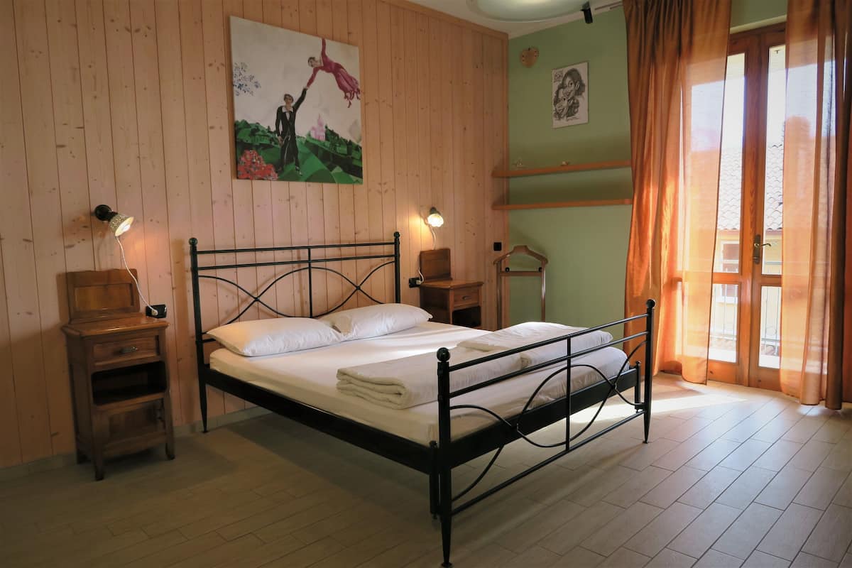 Blackout drapes, soundproofing, iron/ironing board, free WiFi