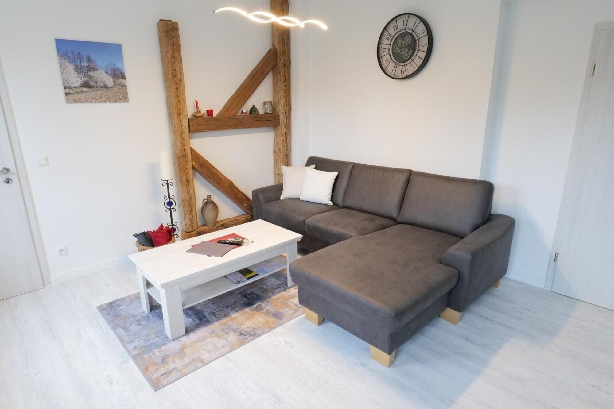 Fernseher, Tischtennisplatte