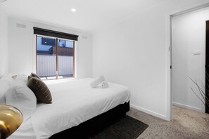 Desk, iron/ironing board, travel cot, WiFi