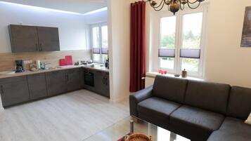 Televisión, mesa de ping pong