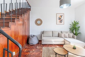 Living area - Serenity São Roque | Charming 2B House in Funchal (Funchal)
