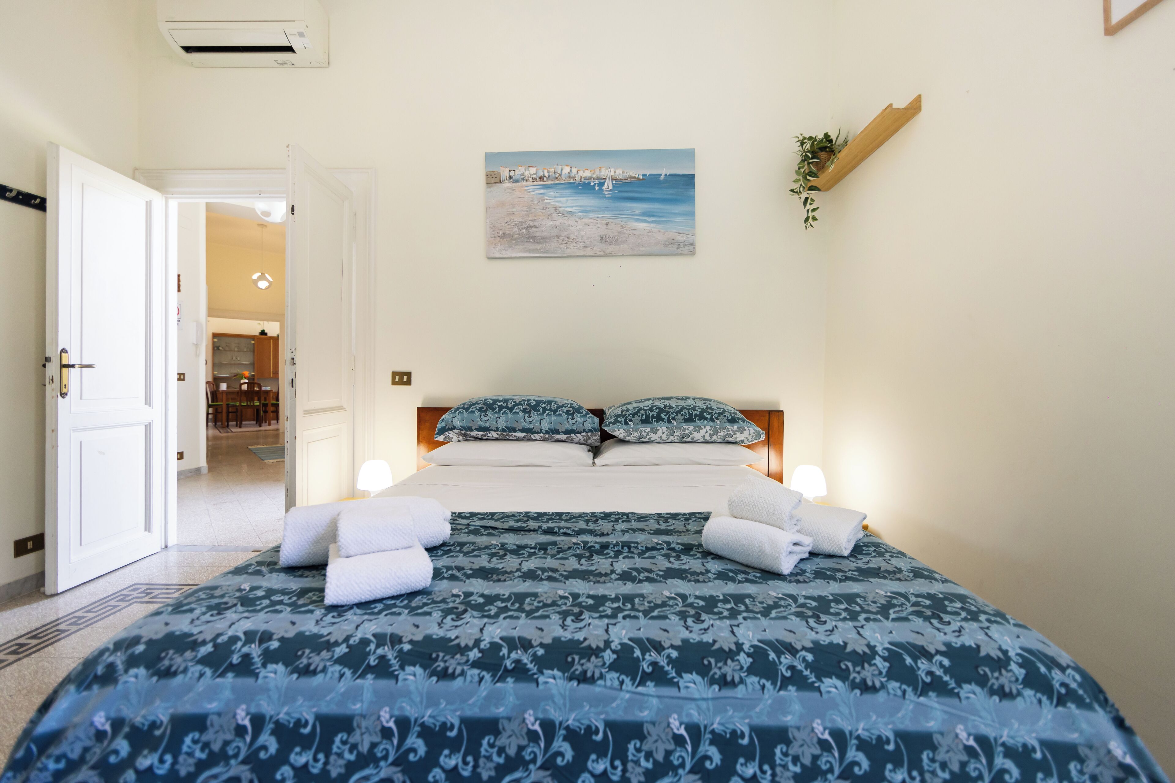 1 bedroom, iron/ironing board, internet, bed sheets