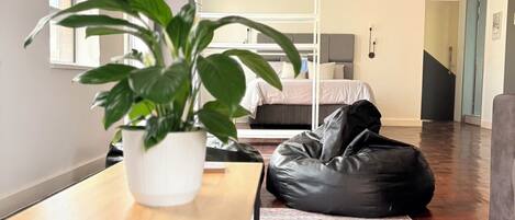 1 soverom, strykejern/-brett, wi-fi og sengetøy