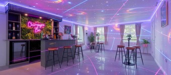 Seaville Retreat - Sleeps 26, Hot Tub,