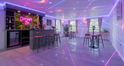 Seaville Retreat - Sleeps 26, Hot Tub,