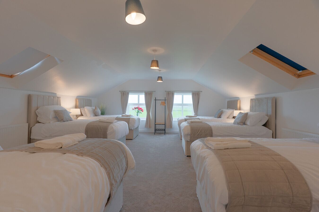 8 bedrooms, desk, iron/ironing board, WiFi