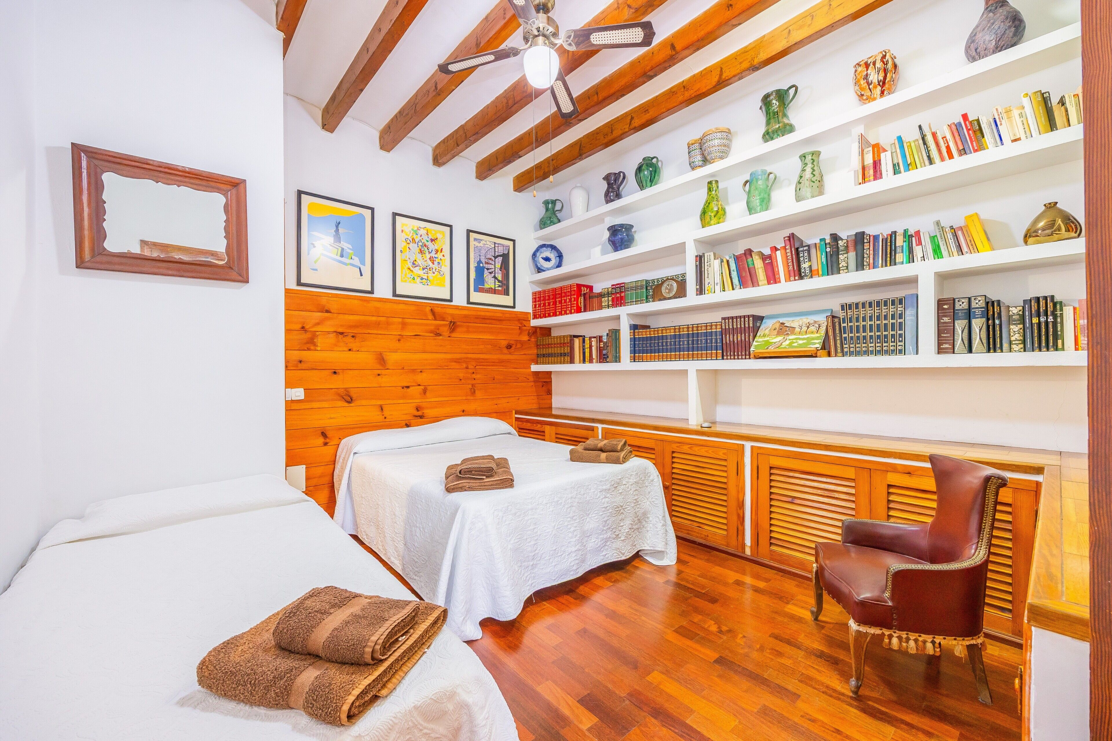 熨斗/熨衫板、Wi-Fi、床單