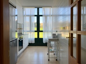 Fridge, microwave, oven, dishwasher - Lúa of Livinggaliciabeach (Vicedo, O)