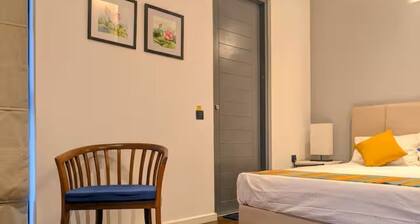 Private bedroom with ensuite bathroom in Colombo 5