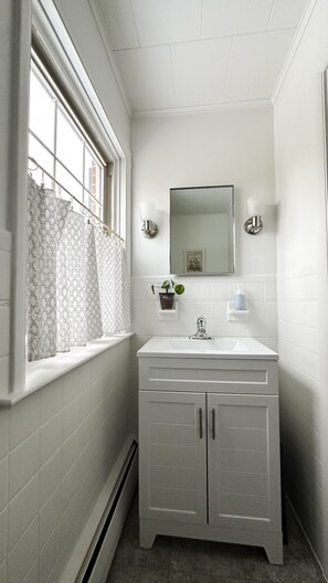 Handtücher, Seife, Toilettenpapier