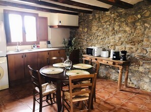 Dining - Country House 'Marisma' with Shared Pool, Wi-Fi and Air Conditioning (Deltebre)