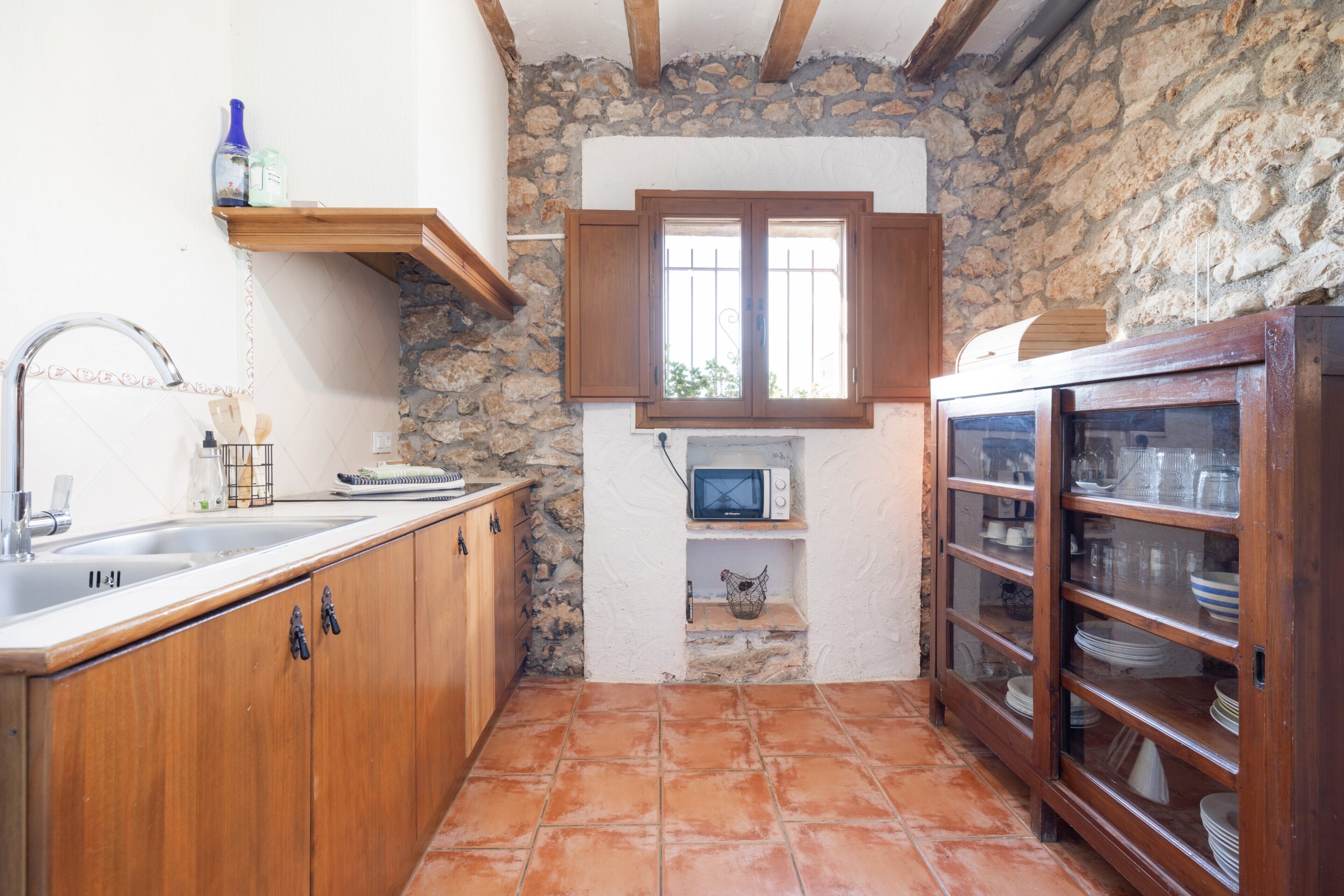 Refrigerador, microondas, placa de cocina, lavavajillas