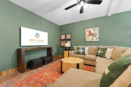 Timber Creek Retreat Hot Tub