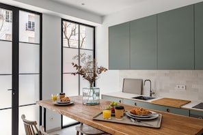 Fridge, microwave, oven, dishwasher
