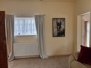 Living area - Deandale Stays (Wilmslow)