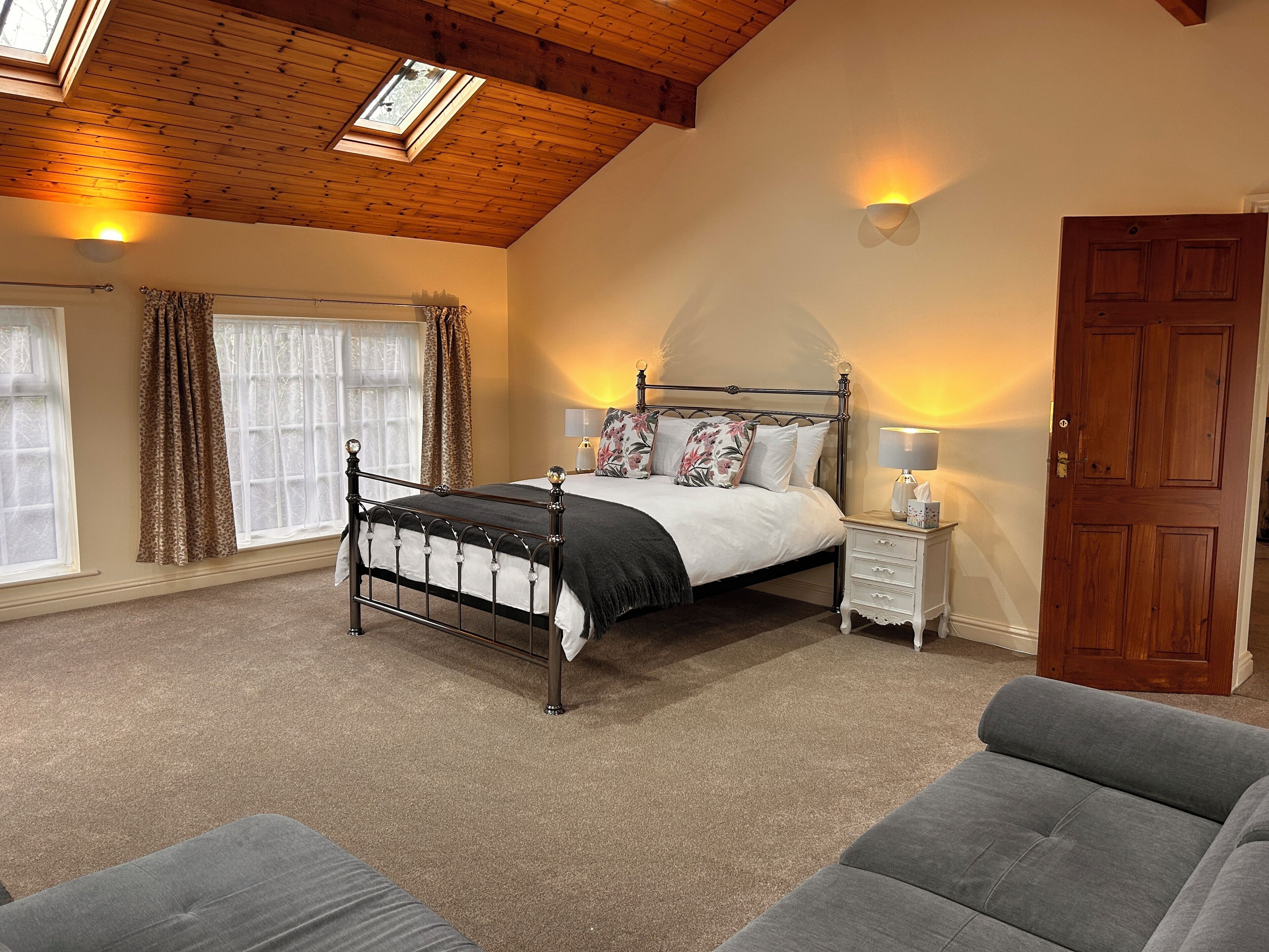 Cottage, Patio, Courtyard View | Iron/ironing board, free WiFi