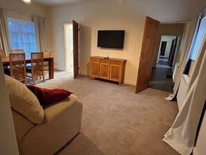 Living area - Deandale Stays (Wilmslow)