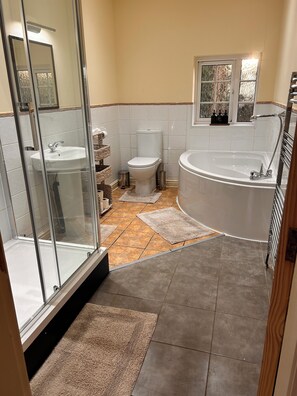 Cottage, Patio, Courtyard View | Bathroom | Slippers - Deandale Stays (Wilmslow)