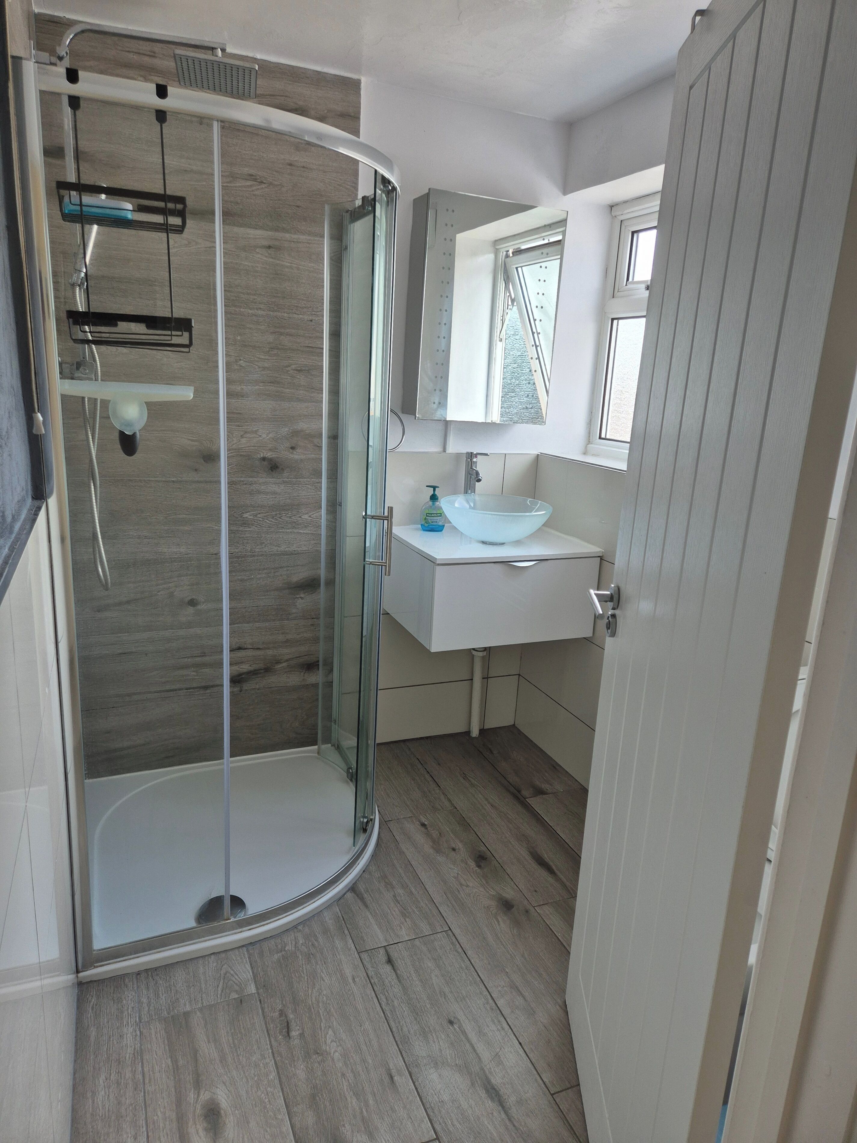Shower, towels