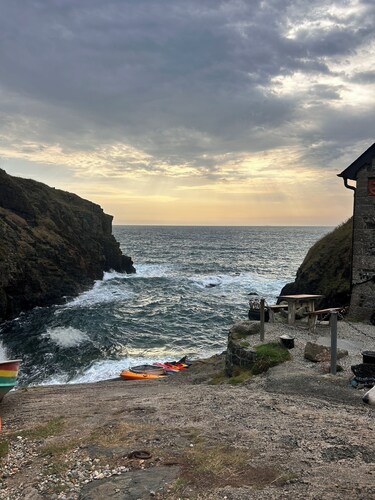 The Mariners – Sea View Cottage at Church Cove