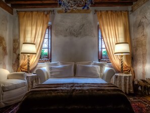 Ferros/tábuas de passar roupa, Wi-Fi, roupa de cama