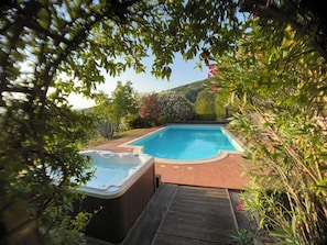 Outdoor pool - 4BR Umbria Villa on 9 Private Acres - Pool, Jacuzzi, Sauna & AC (Umbria)