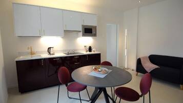 Appartamento Superior, balcone, piano elevato | Interni