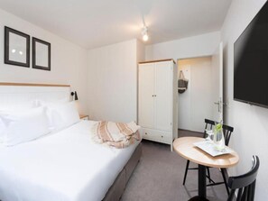 1 bedroom, individually furnished - Sunday Resort Marina Double Room (Rheinsberg)