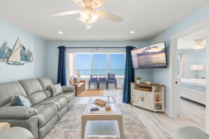 2 bedrooms, iron/ironing board, free WiFi, bed sheets - Coastal Comfort with Gulf-Front Views (Sarasota)