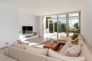 Living area - Villa Near Ibiza Town, sleeps 10 (Sant Jordi de Ses Salines)