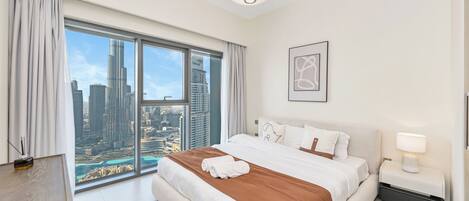 Desk, laptop workspace, iron/ironing board, free WiFi