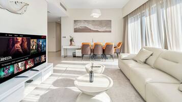 Luxe appartement, 4 slaapkamers, balkon, uitzicht op de stad | Woonruimte