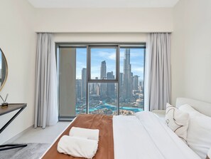 Luxury Apartment, 4 Bedrooms, Balcony, City View | Desk, laptop workspace, iron/ironing board, free WiFi - The Luxe Manor Burj Royale Collection - Downtown Dubai (Dubai)