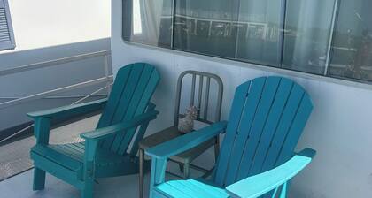 Billfish: 1-bedroom house boat in perfect Islamorada with AC