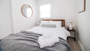 2 間睡房、熨斗/熨衫板、Wi-Fi、床單