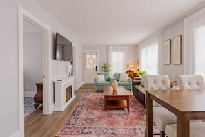 TV, fireplace