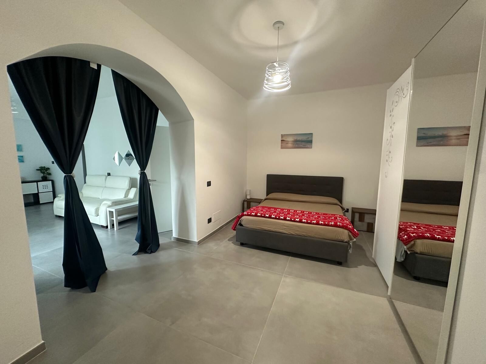 1 chambre, fer et planche à repasser, draps fournis