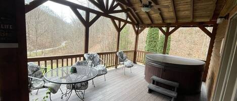 屋外ダイニングエリア