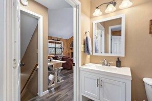 Interior - 3-Level Pet Friendly Cabin w/Game Room & Speakeasy (Blairsville)