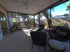 Terrace/patio - 2 Bedroom 2 Bathroom House with Beach and Bay Access (Englewood)