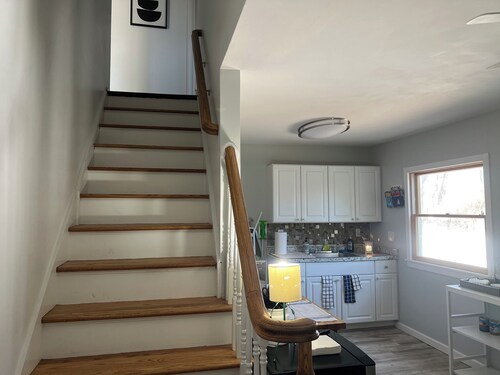 Cozy 3BR Apartment in Peaceful Neighborhood With Kitchenette