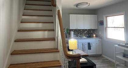 Cozy 3BR Apartment in Peaceful Neighborhood With Kitchenette