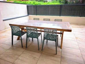 Outdoor dining - Bright apartment with terrace in Ajaccio (Ajaccio)