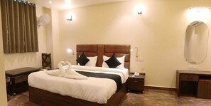 Deluxe Double Room - Shahenshah Hotel  (Prayagraj)