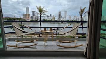 Standard Apartment, Patio, Lake View | Property grounds